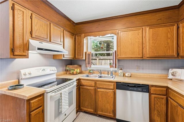 405 Herndon Drive, Winston-salem, NC 27104
