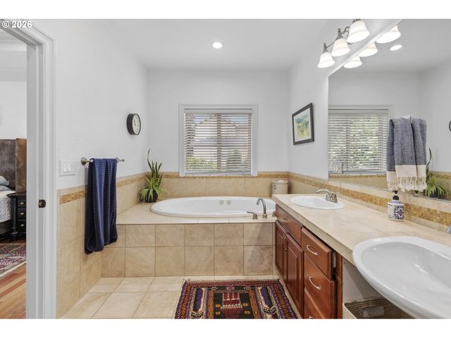 4293 M Dr, Washougal, WA 98671