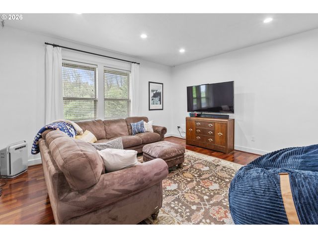4293 M Dr, Washougal, WA 98671