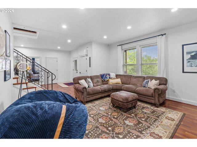 4293 M Dr, Washougal, WA 98671
