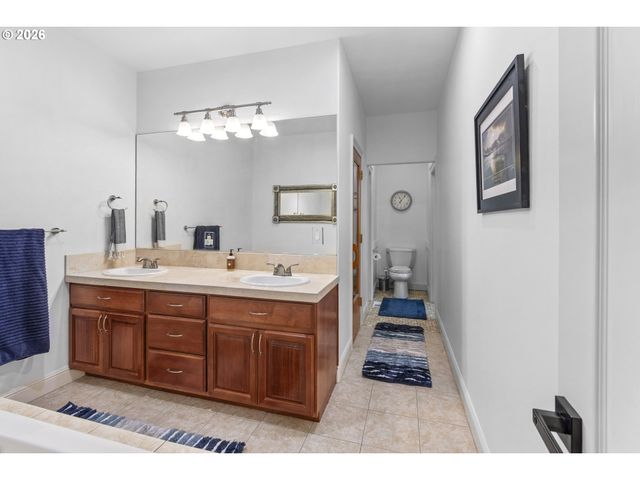 4293 M Dr, Washougal, WA 98671