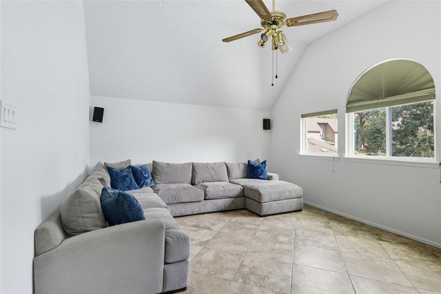 35 Outervale Place, The Woodlands, TX 77381