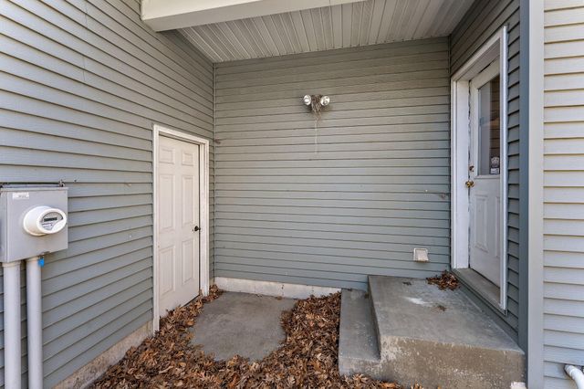 1016 Willow River Road N, Hudson, WI 54016