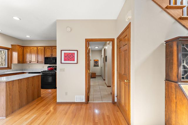 1016 Willow River Road N, Hudson, WI 54016