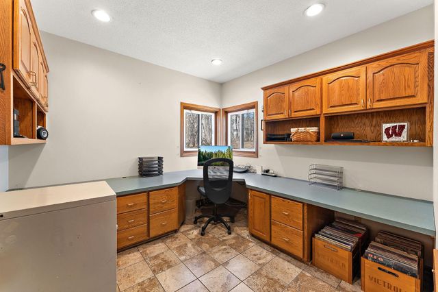 1016 Willow River Road N, Hudson, WI 54016