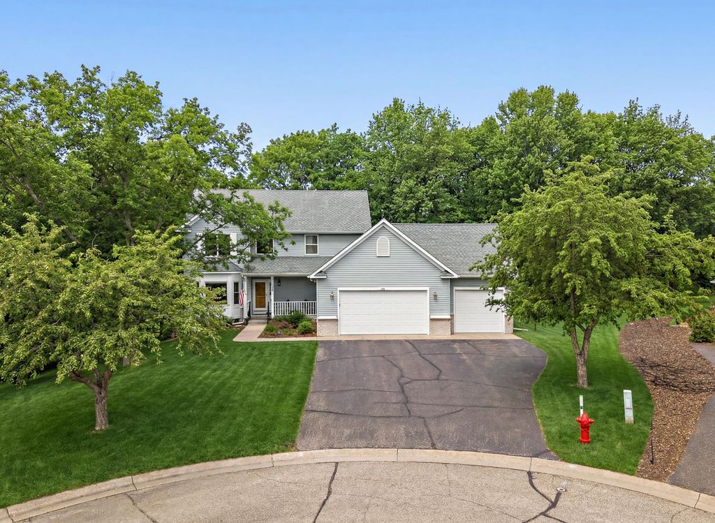 1016 Willow River Road N, Hudson, WI 54016