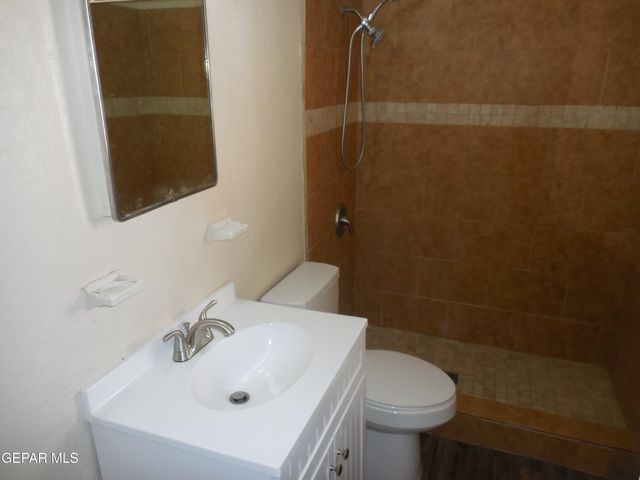 701 W YANDELL Drive 2, El Paso, TX 79902