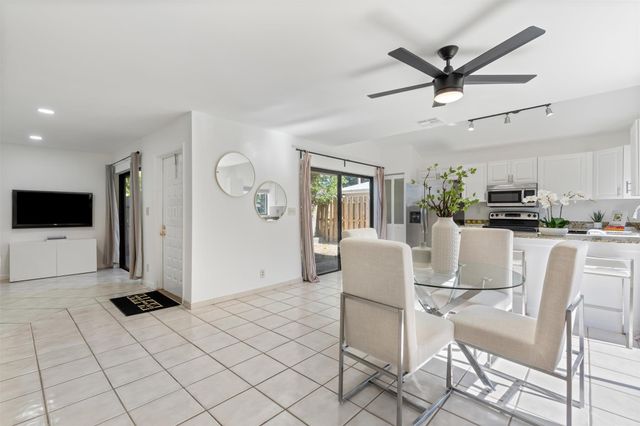 722 NW 132nd Ter 722, Plantation, FL 33325