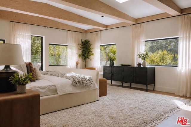 8631 Lookout Mountain Avenue, Los Angeles, CA 90046