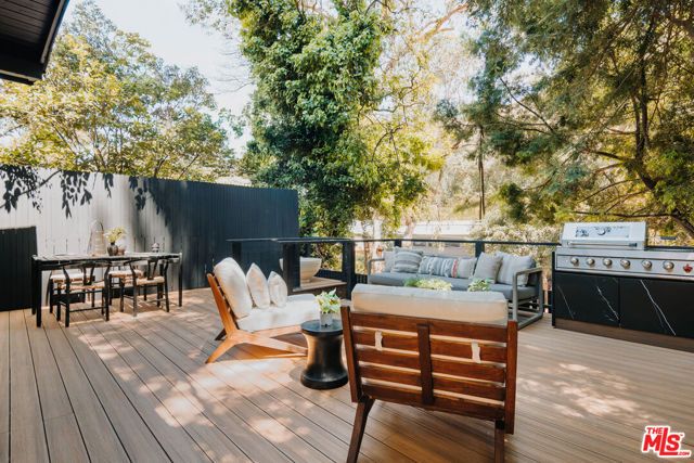 8631 Lookout Mountain Avenue, Los Angeles, CA 90046