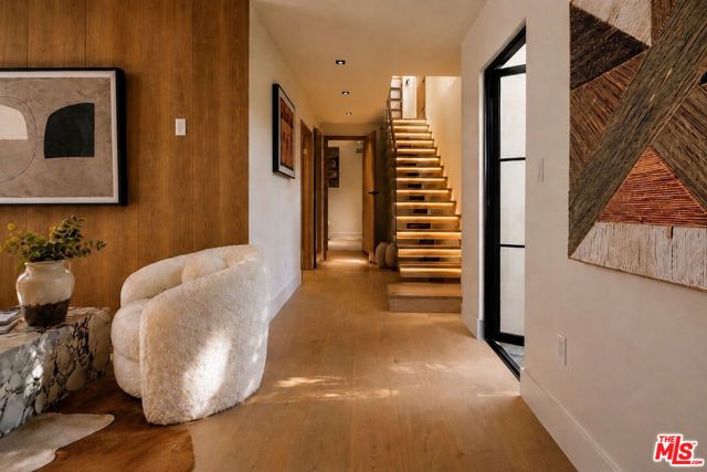 8631 Lookout Mountain Avenue, Los Angeles, CA 90046