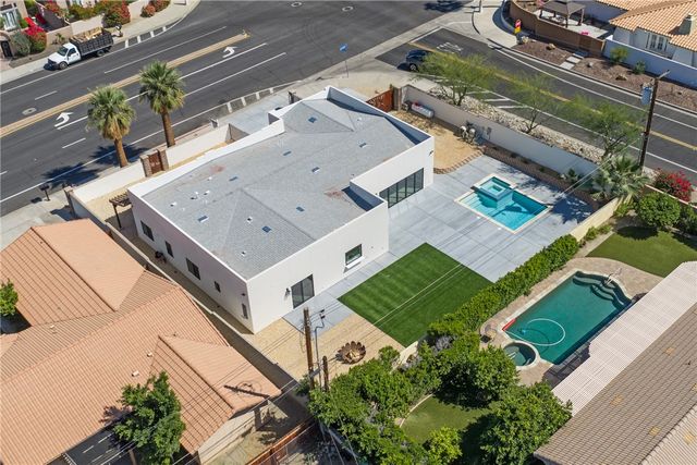 54217 Eisenhower, La Quinta, CA 92253