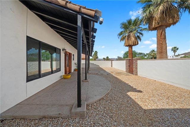 54217 Eisenhower, La Quinta, CA 92253