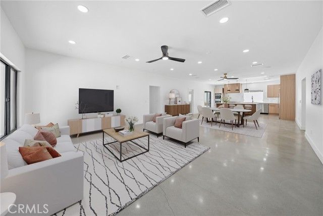 54217 Eisenhower, La Quinta, CA 92253