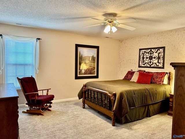 191 Meadowood Lane, Albertville, AL 35950