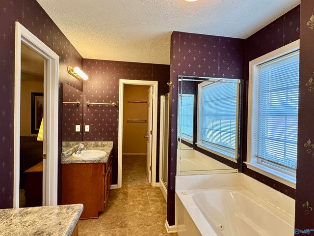 191 Meadowood Lane, Albertville, AL 35950