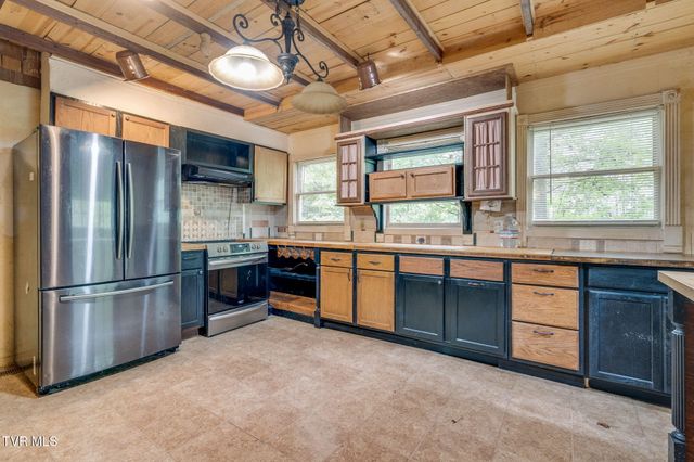 1556 Powder Branch Road, Johnson City, TN 37601