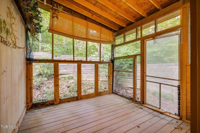 1556 Powder Branch Road, Johnson City, TN 37601