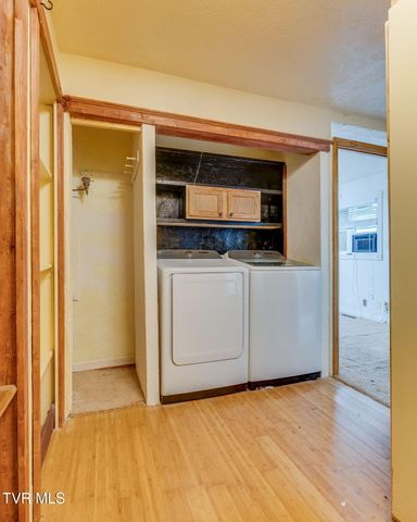 1556 Powder Branch Road, Johnson City, TN 37601