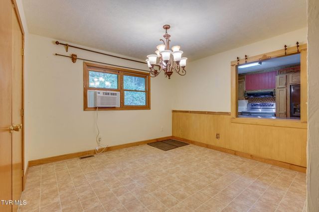 1556 Powder Branch Road, Johnson City, TN 37601