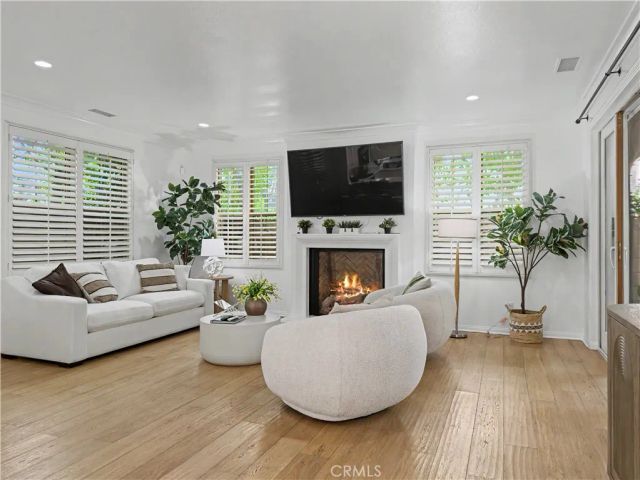 320 Bronze, Irvine, CA 92618
