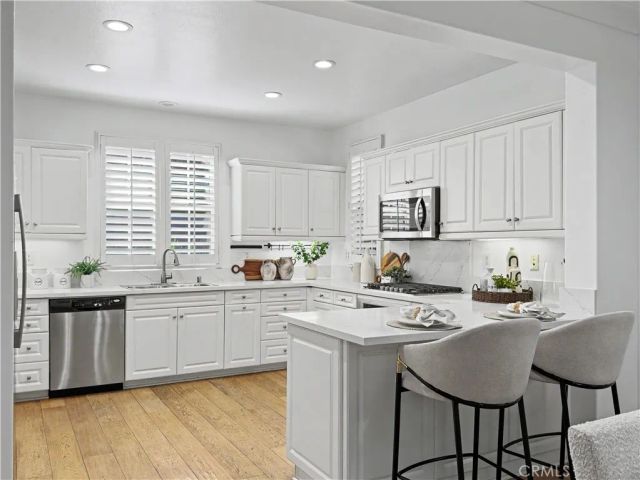320 Bronze, Irvine, CA 92618