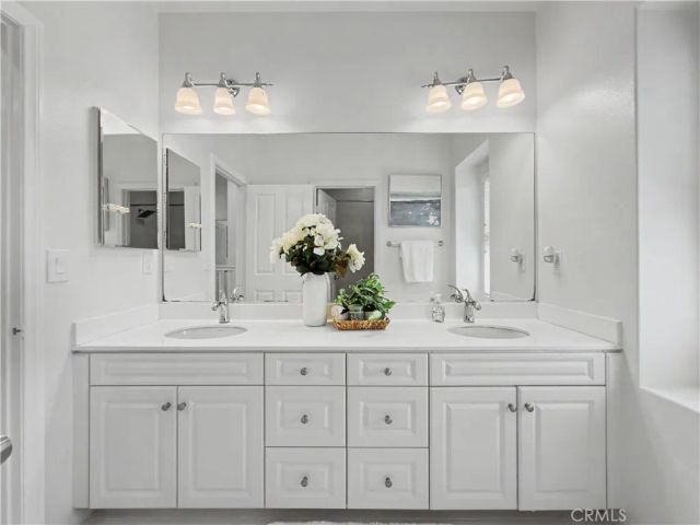 320 Bronze, Irvine, CA 92618
