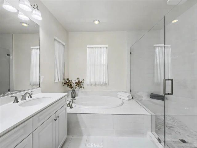 320 Bronze, Irvine, CA 92618
