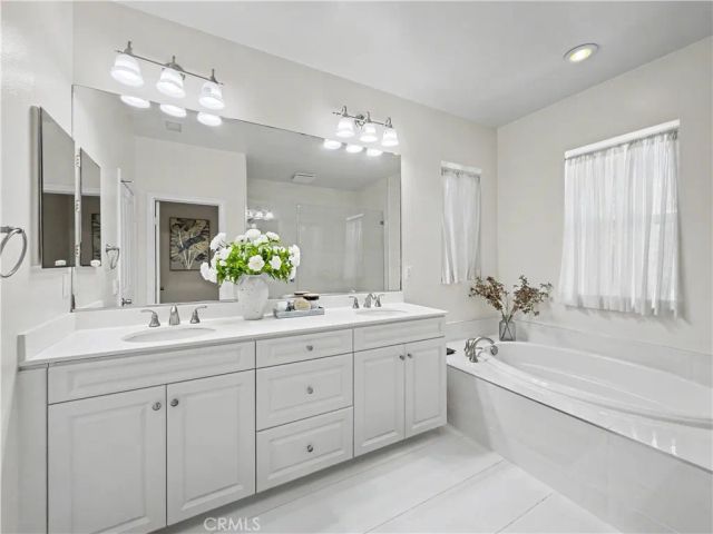 320 Bronze, Irvine, CA 92618