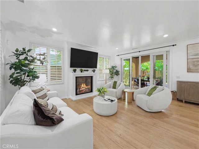 320 Bronze, Irvine, CA 92618