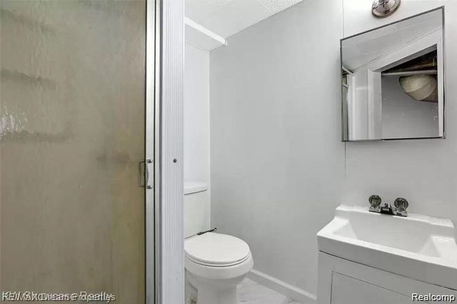 2001 Dallas Avenue, Royal Oak, MI 48067