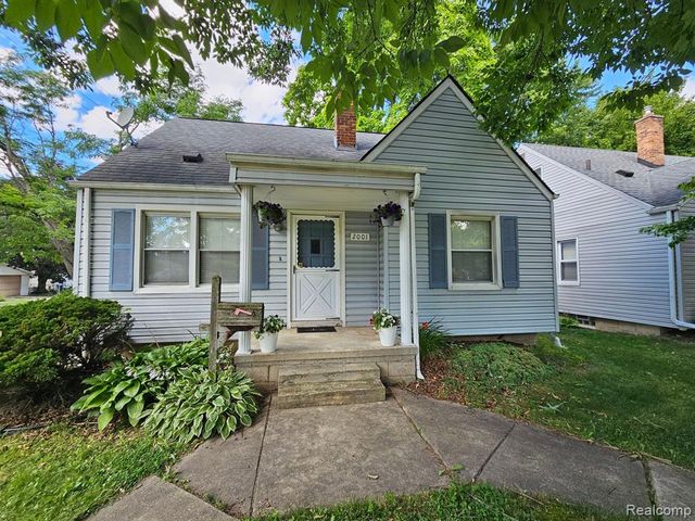 2001 Dallas Avenue, Royal Oak, MI 48067