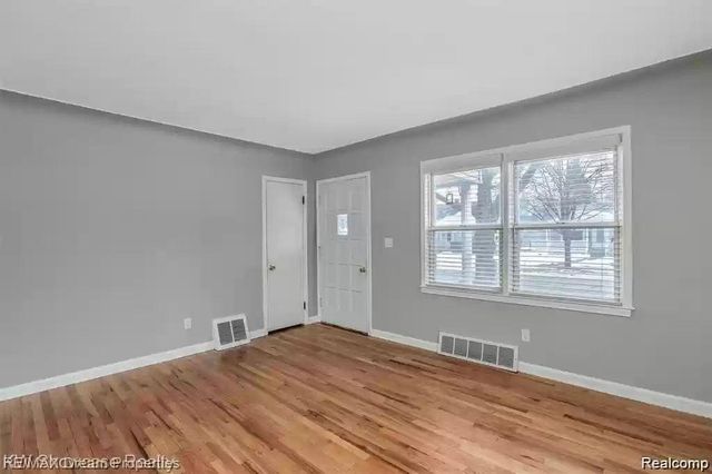 2001 Dallas Avenue, Royal Oak, MI 48067