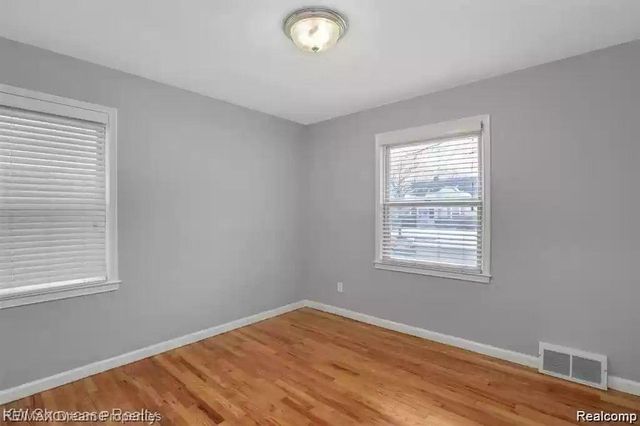 2001 Dallas Avenue, Royal Oak, MI 48067