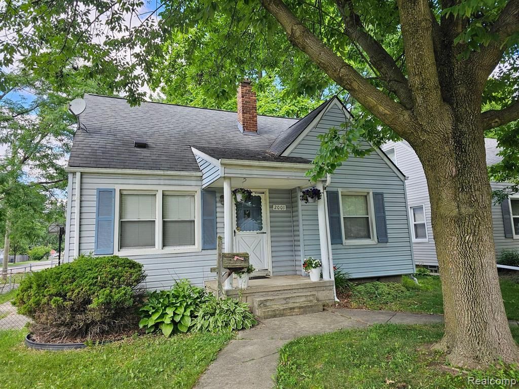 2001 Dallas Avenue, Royal Oak, MI 48067