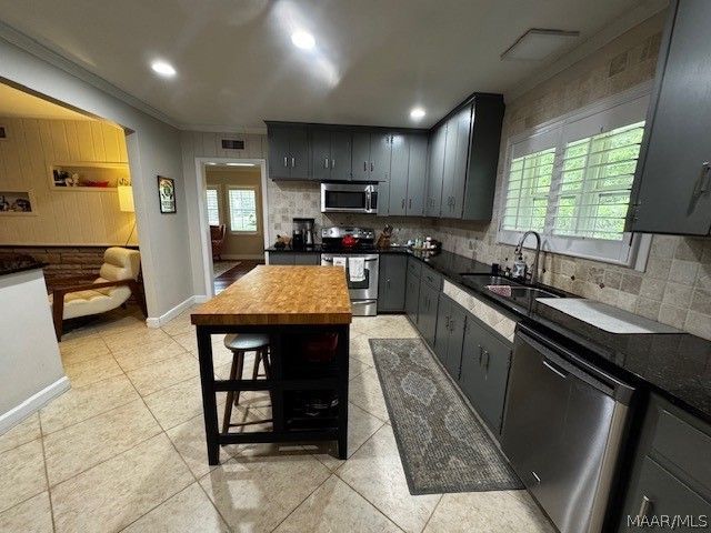 3433 Bankhead Avenue, Montgomery, AL 36111