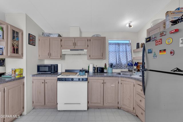 312 SLEEPY HOLLOW Street, El Paso, TX 79932