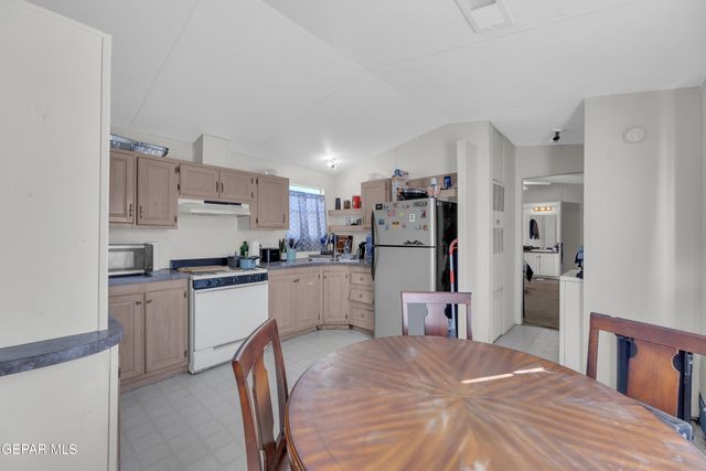 312 SLEEPY HOLLOW Street, El Paso, TX 79932