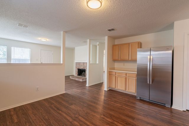 233 Stoneridge Drive, Mesquite, TX 75149