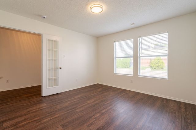233 Stoneridge Drive, Mesquite, TX 75149