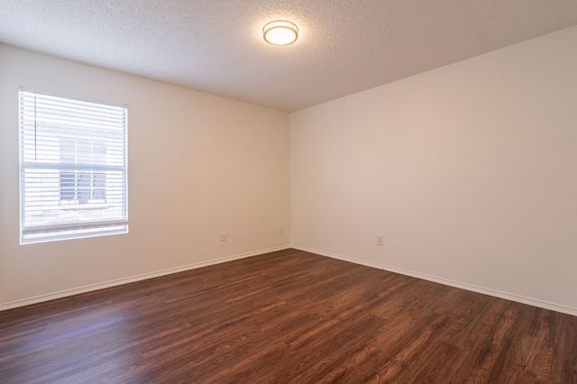 233 Stoneridge Drive, Mesquite, TX 75149