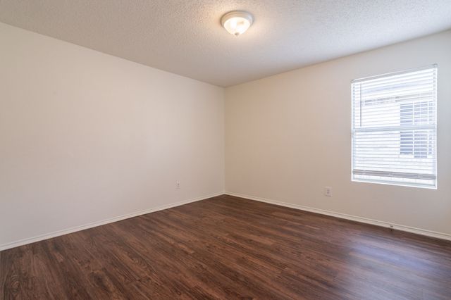 233 Stoneridge Drive, Mesquite, TX 75149