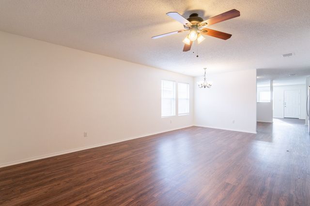 233 Stoneridge Drive, Mesquite, TX 75149