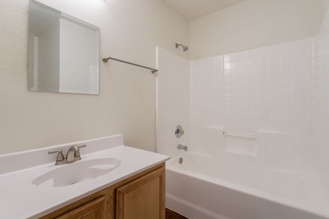233 Stoneridge Drive, Mesquite, TX 75149