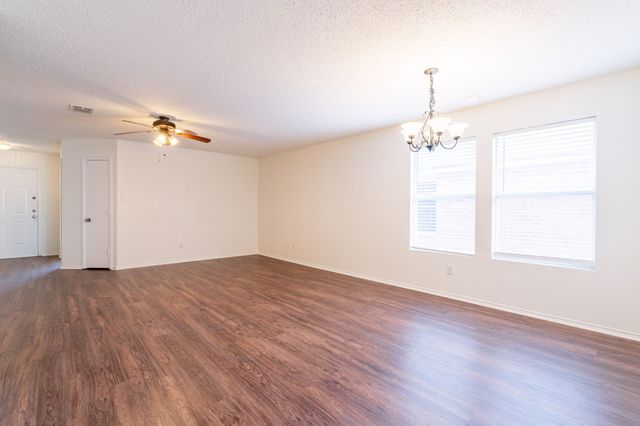233 Stoneridge Drive, Mesquite, TX 75149