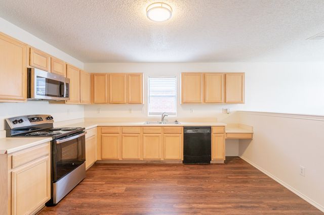 233 Stoneridge Drive, Mesquite, TX 75149