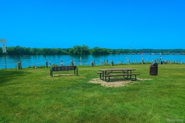 13508 Cobblestone Creek Drive, Van Buren Charter Township, MI 48111