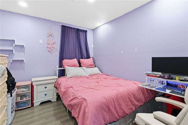 31 Yeoman Avenue, Cranston, RI 02920