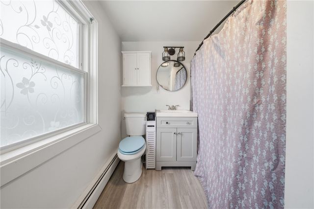 31 Yeoman Avenue, Cranston, RI 02920