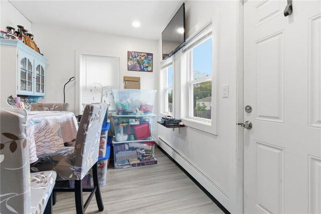 31 Yeoman Avenue, Cranston, RI 02920